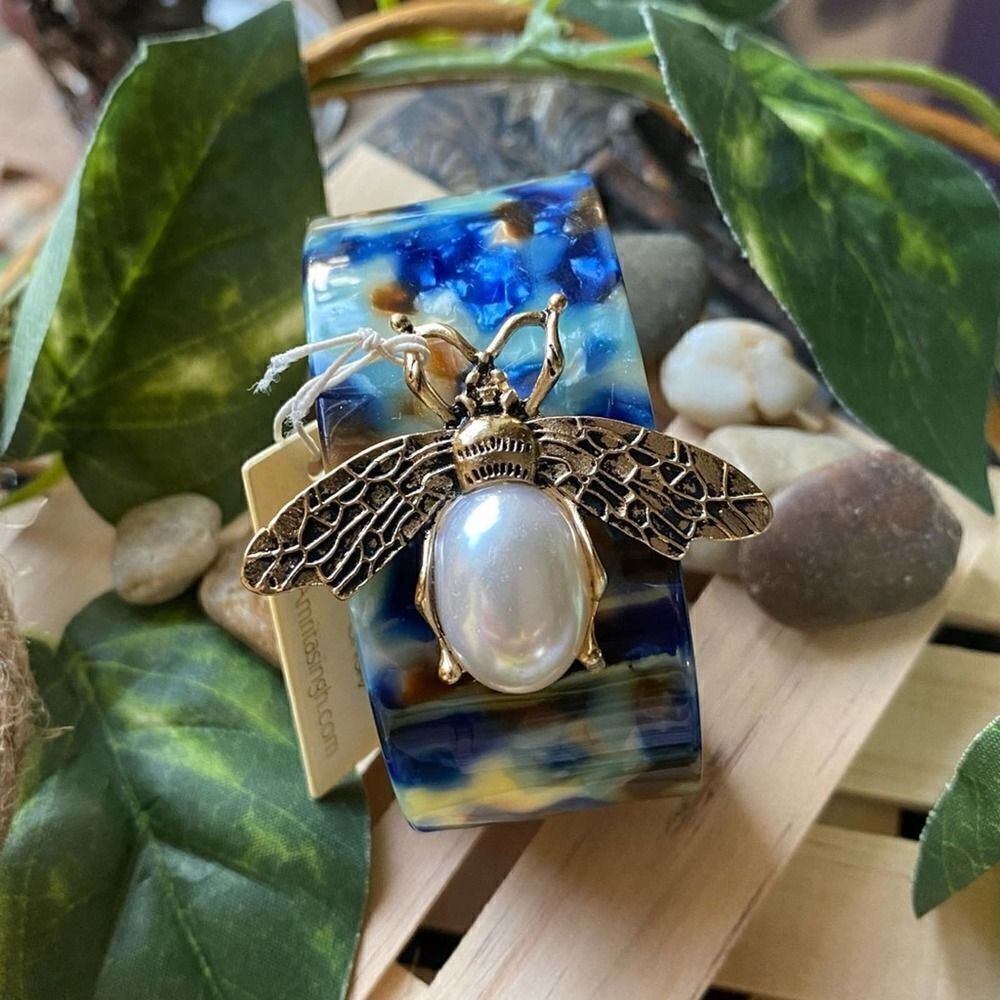 Amrita Singh Open Resin Bee Pearl Cuff